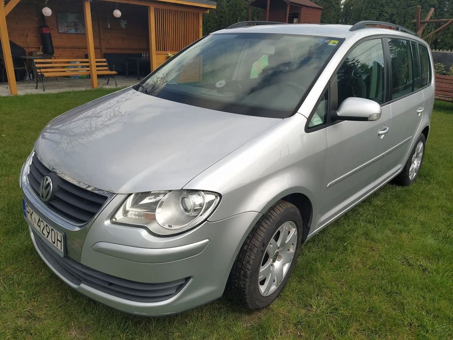 Volkswagen Touran Stan dobry, 7-osobowy