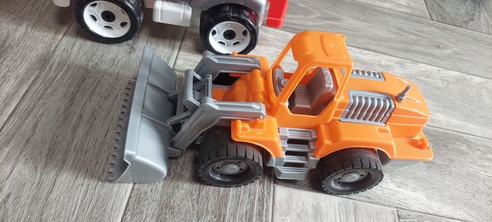 Дитячі машинки майже нові