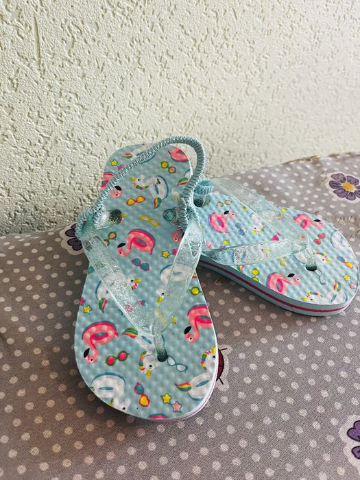 Продам шльпанці на дівчинку