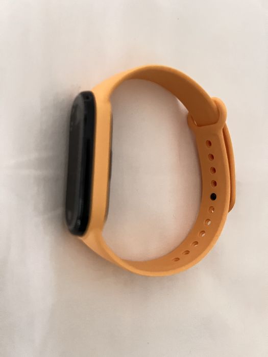 Smart watch amarelo novo