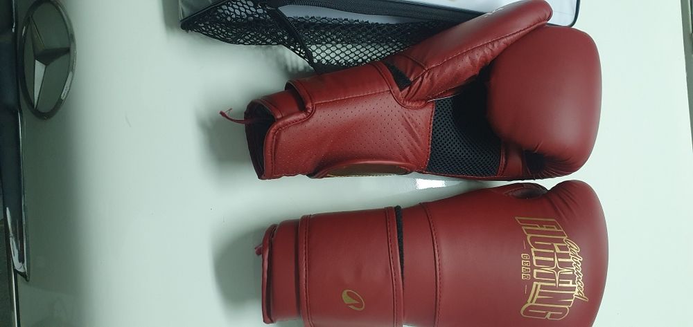 Luvas de  boxe  para treino novas