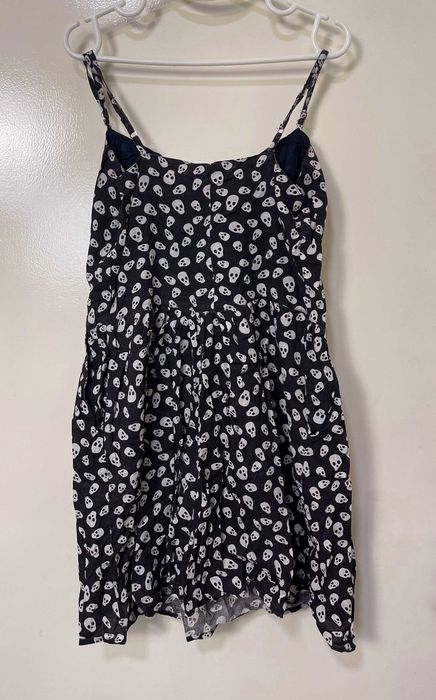 Vestido curto preto padrão caveiras preto, L