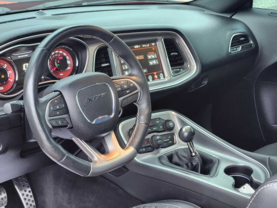 Dodge Challenger SRT Hellcat      2017