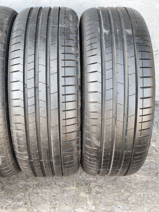 235/50R19 99W Pirelli P Zero