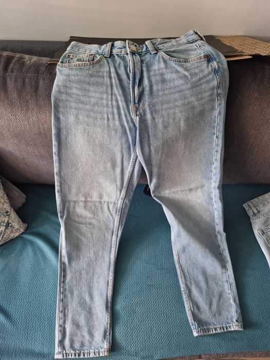 Sprzedam jeansy berehka  stan jak Nowy