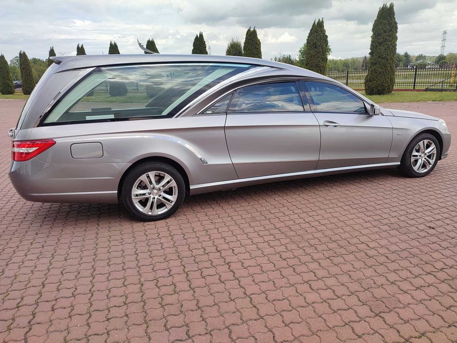 Mercedes W212 Karawan Pogrzebowy Pilato