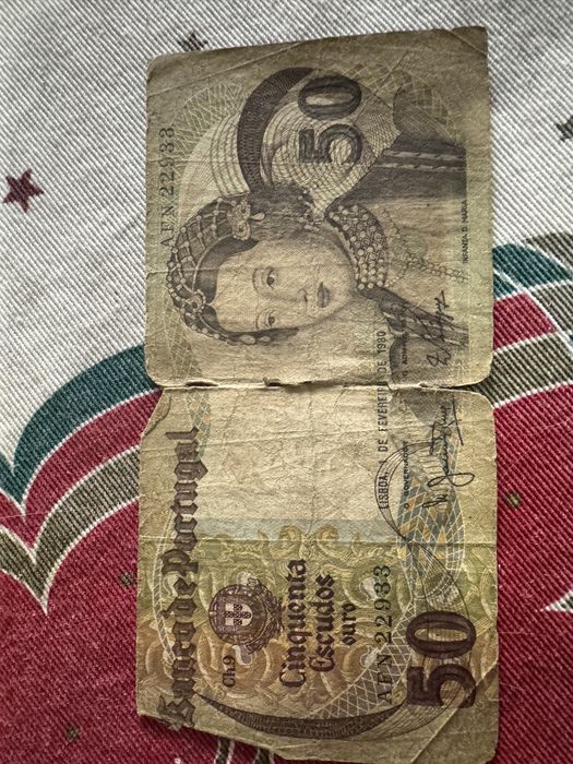 Notas antigas em bom estado