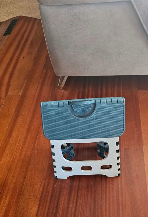 Banco Dobrável de Plástico