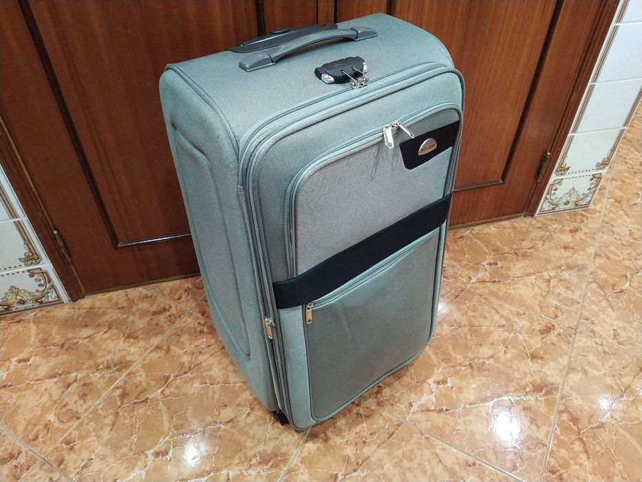 Mala malas de porão até 23 kg viagem casa quarto apartamento vivenda.