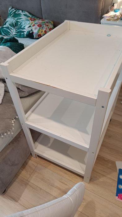 Przewijak wolnosojący trzypółkowy