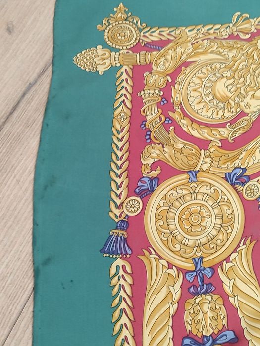 Шовкова хустка ,платок вінтаж Pierre Balmain