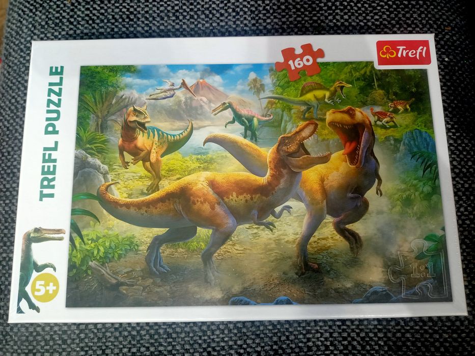 Puzzle trefl dinozaury 160