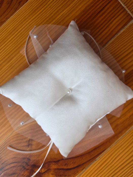 Almofada para alianças
