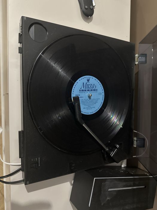 Gramofon AIWA PX E80