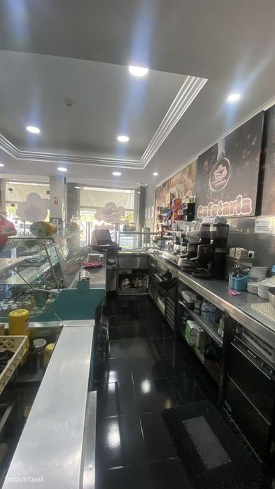 Espaço comercial à venda na rua Bartolomeu Dias