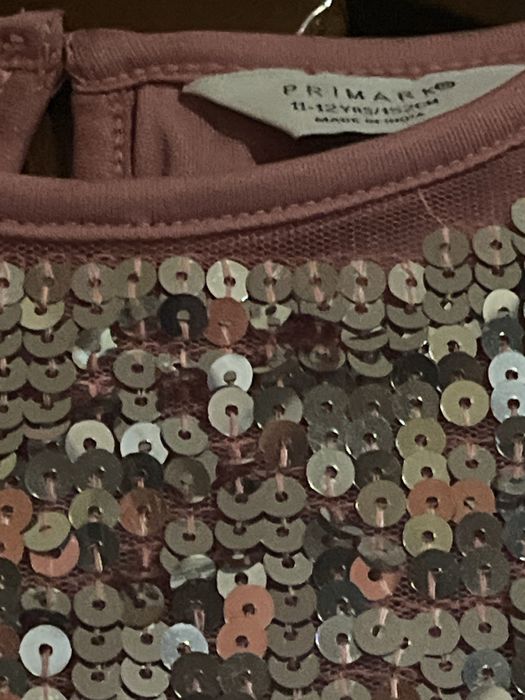 Сукня для дівчинки святкова