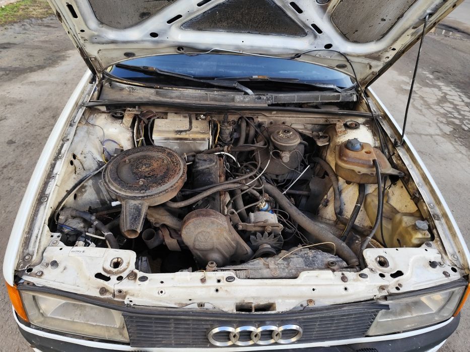 Продається ауді 80 б3 1.8 бензин