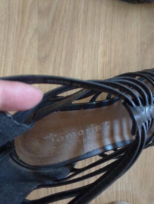 Skórzane buty Tamaris