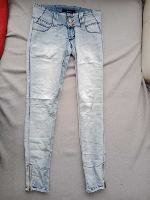 Spodnie jeansowe