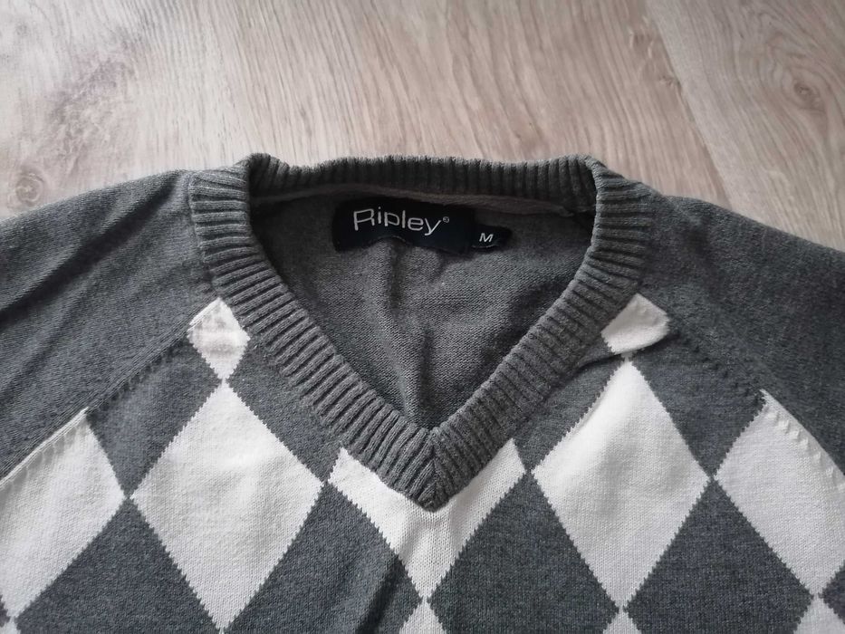 Sweter w romby Ripley M