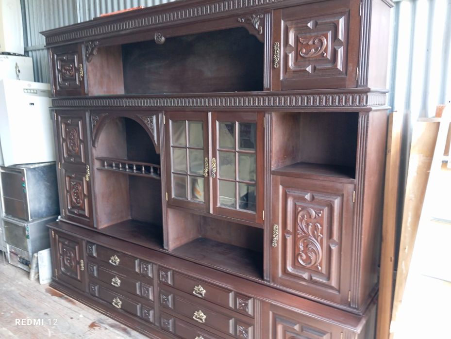 Móvel de sala e mogno