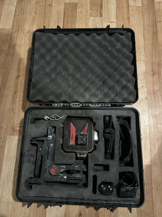 Лазерный уровенб Futech Multicross 3D