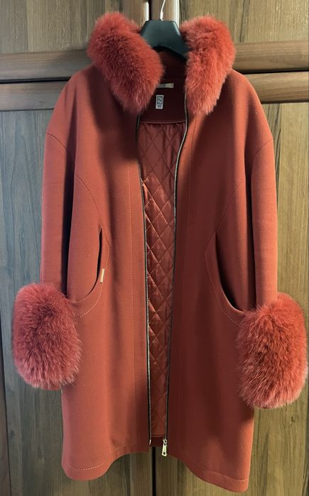 Пальто жіноче тепле