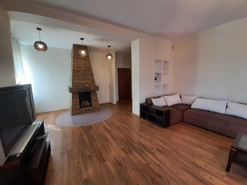 Киев. Дома 300 кв. Сауна. Джакузи. До 15 человек.