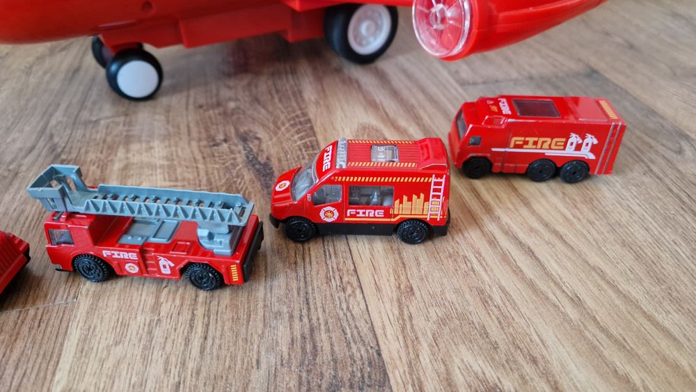 Літак гараж, самолёт гараж, літачок великий з машинами