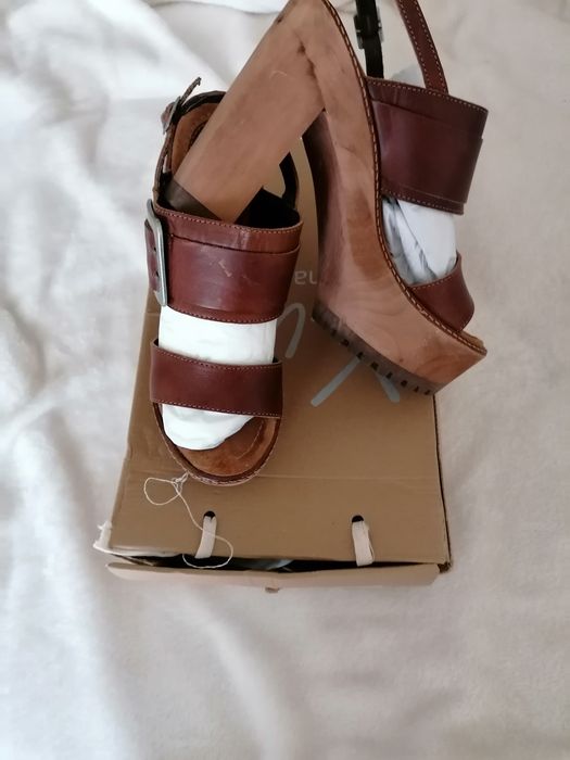 Sandálias marca XUZ