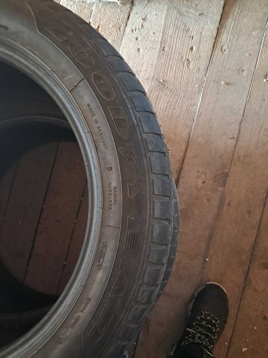 Шини 255/50/19..