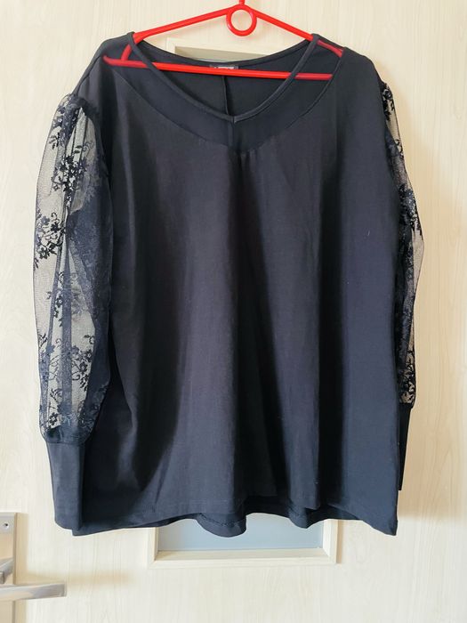 Czarna koronkowa bluzka