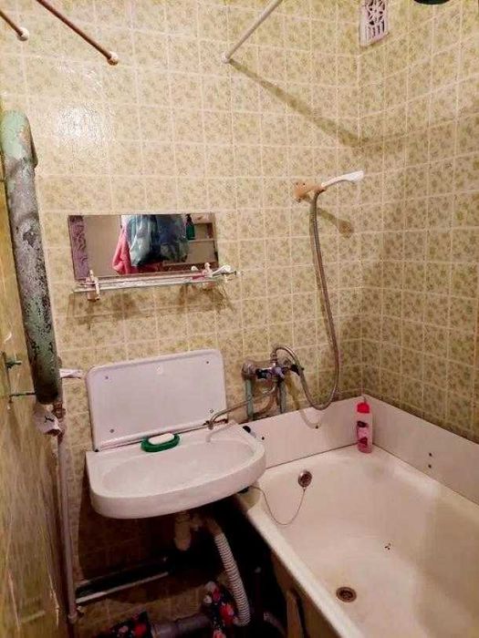 Златополье. Продам 2 к квартиру