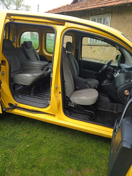Renault Kangoo пасажирський