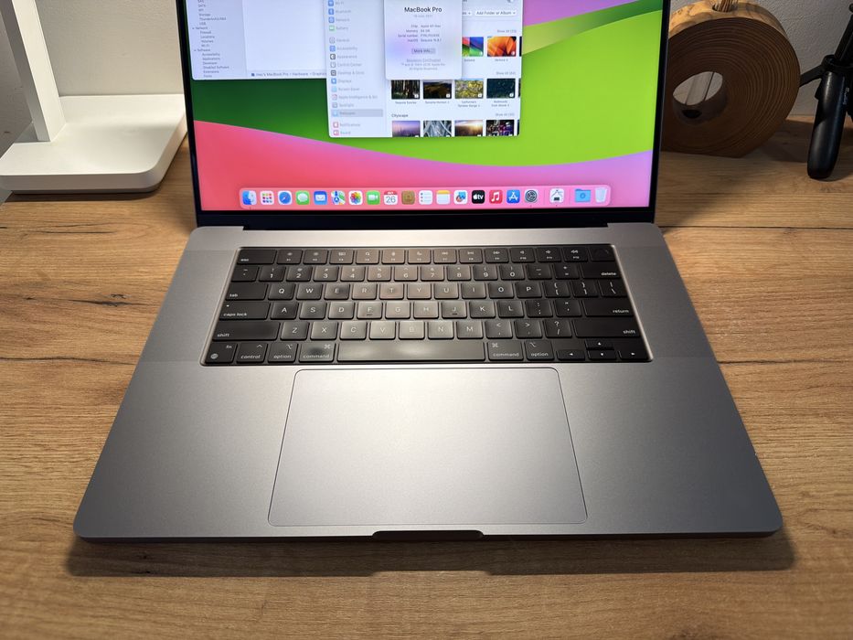 MacBook Pro 16 2021 M1 MAX 64GB RAM 1TB SSD 95%