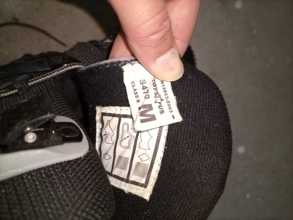 Selling Toys'R'Us Inline Skates, Size 32 Extendable to 3564752418450307123