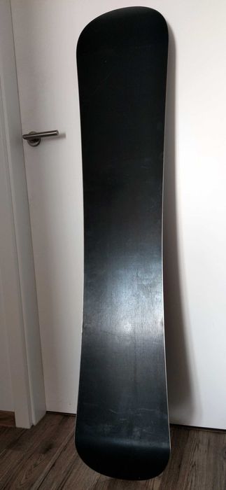 Snowboard Escape USA. Dragon, długość 155cm, czarny, czerwony