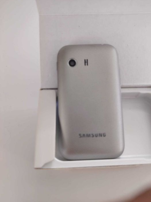 Telemovel Samsung Galaxy Y8