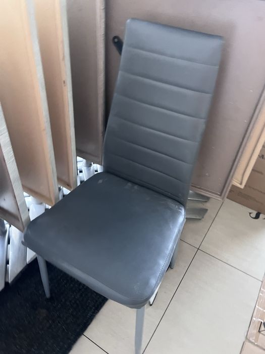 9 krzeseł szarych, ekoskóry