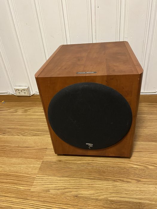 Focal sub stan bardzo dobry