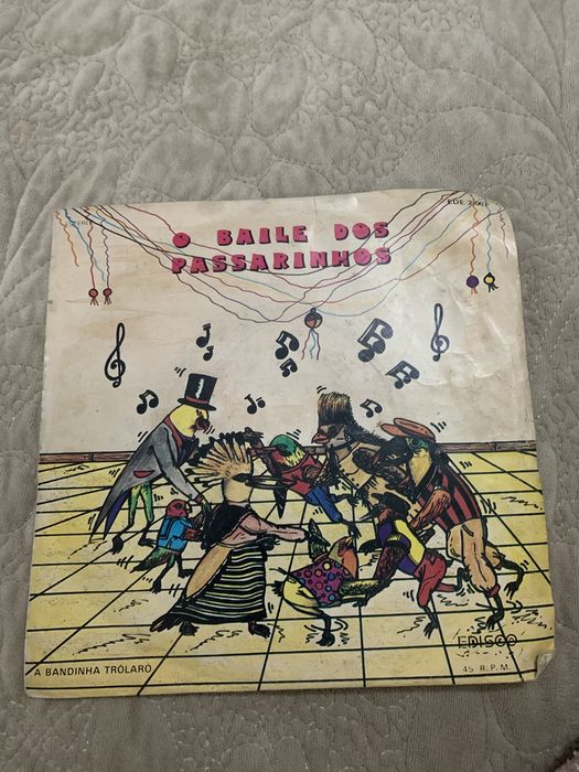 Disco de vinil “O baile dos passarinhos / A dança dos chefes”