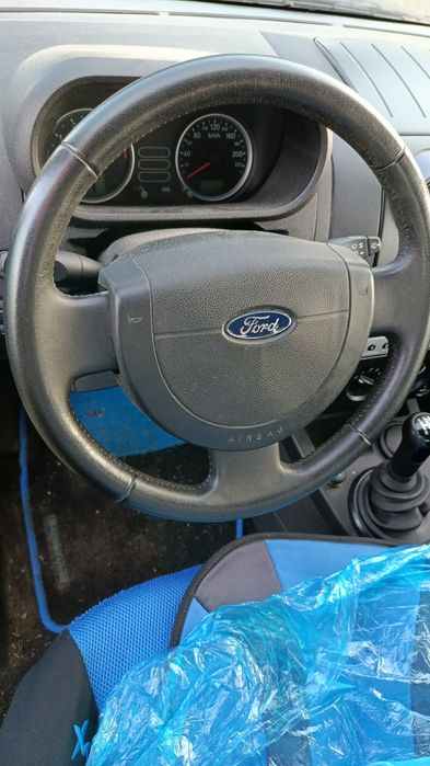 Продам Ford Fusion комплектне або  по запчастинам 1.4л  TDCI