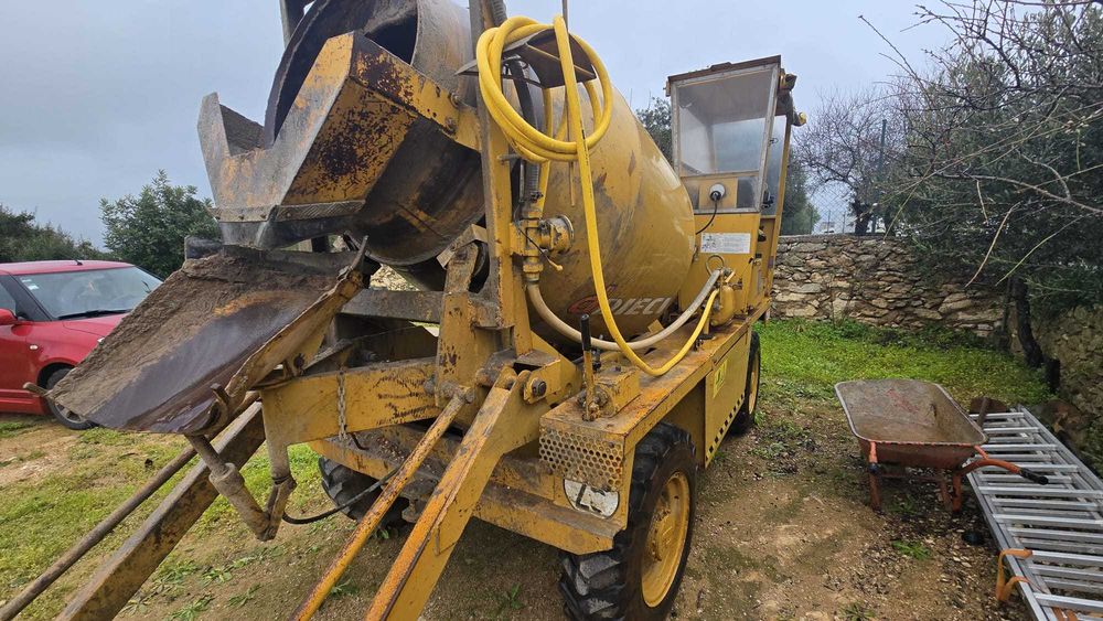 Autobetoneira 2.5m³ dDieci F2400