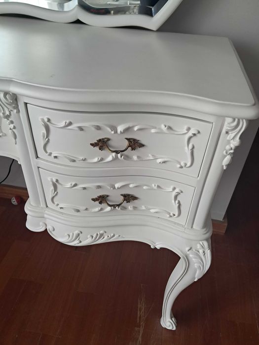 Mobília Quarto Queen Anne lacada a branco