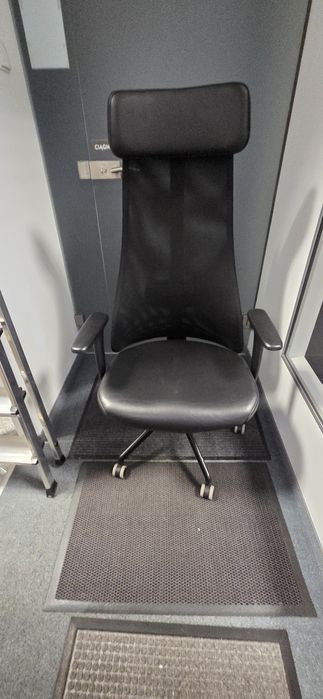 Biurko w dobrym stanie