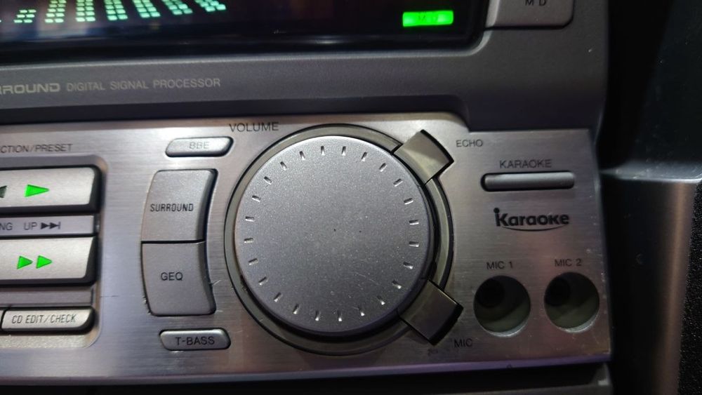 Музыкальный центр Aiwa NSX-S70