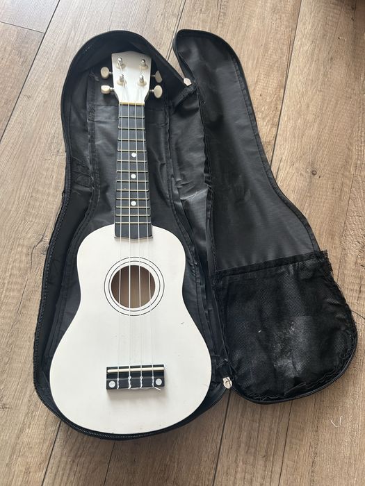 Ukulele białe 54 cm