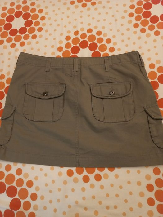 Mini saia caqui nova com bolsos