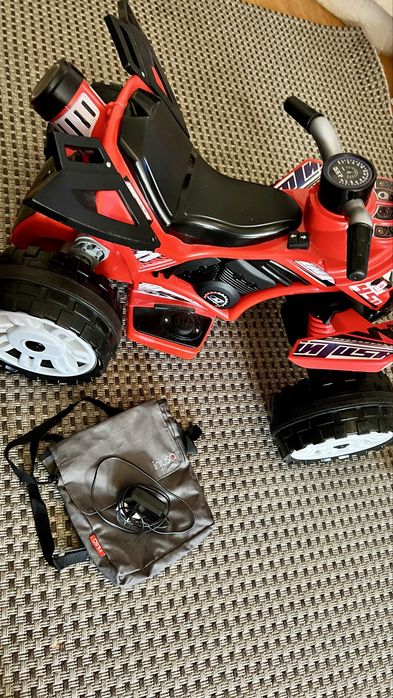 Mota quadriciclo Injusa The Beast 12V - impecavel com garantia