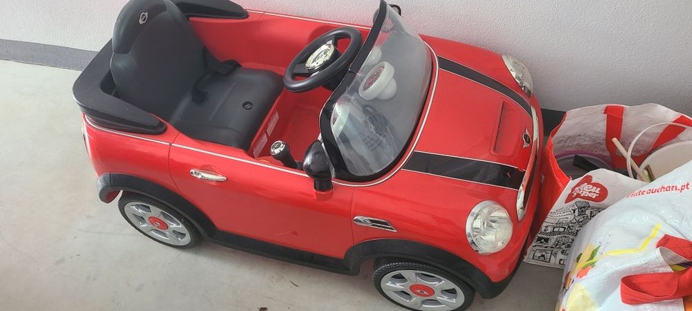 Mini eletrico criança